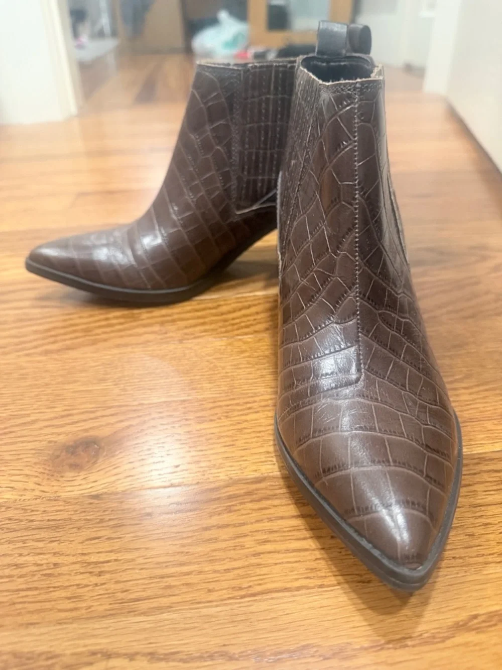 Marc Fisher Brown Croc-Embossed Ankle Booties with Block Heel sz8